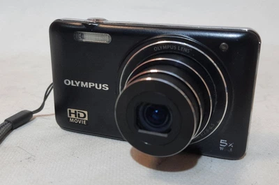 Фотоаппарат Olympus VG-160, 14.5 Мп, оптический зум 5x, дисплей 3" Б/У