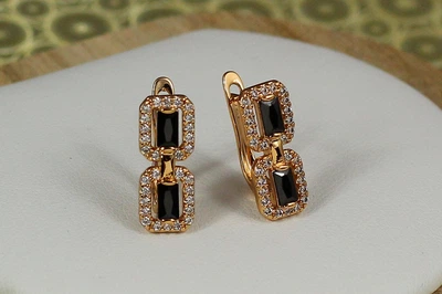 Серьги Xuping Jewelry песочные часы с черными камнями 1.7 см золотистые