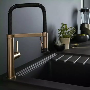 Смеситель для кухни GoodHome Kamut Gold с боковым рычагом — выдвижной смеситель Золотой
