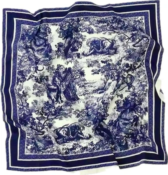 Мягкий женский платок Fasion Scarf с цветочным принтом 70х70см Синий