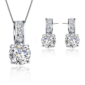 Жіночий комплект прикрас сережки + ланцюжок із кулоном Sterling подарунковий набір сережки гвоздики з намиста на шию та вставками зі штучного каменю, сріблястий (102963495)