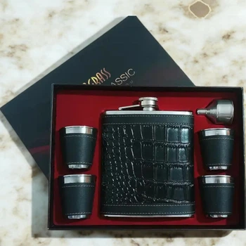 Набор подарочный Moongrass 6в1 Black фляга 18Oz/532ml лейка стопки 4шт