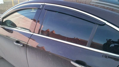 Дефлектори вікон вітровики для Opel Insignia 2009- HB З Молдингом Хром