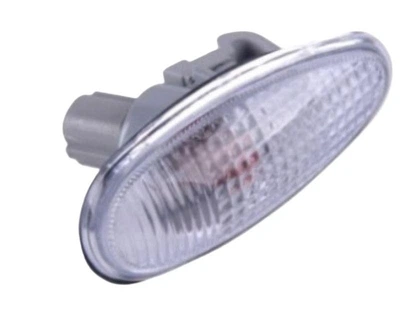 Повторювач повороту білий MITSUBISHI OUTLANDER 03-07