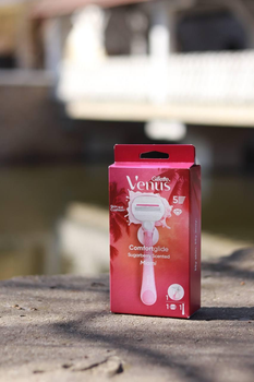 Станок для гоління Venus Comfortglide Miami Sugarberry з 1 змінним картриджем та підставкою