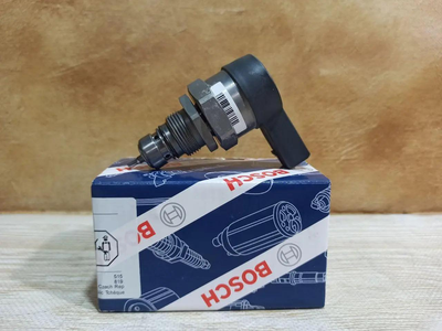 Редукционный клапан топливный датчик ТНВД BOSCH аналог 057130764AB Сеат (Seat) Альхамбра Альтеа