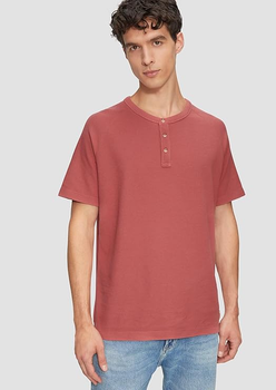 Футболка s.Oliver Waffle Henley Neck T-Shirt S Кораловий 2161840-4291