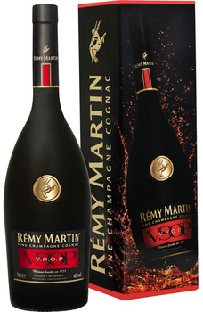 Коньяк Remy Martin VSOP 0.7 л 40% в подарочной упаковке (3024482270123_3024480011940_3024480018321)