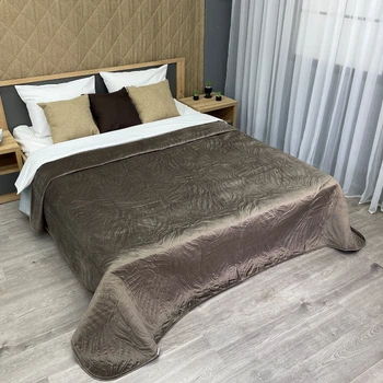 Покривало стьобане Decorator Велюр листя 220х240 см мокко (85-034)