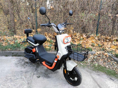 Електровелосипед Crosser Booster (800W; 60V-20Ah AGM) біло-помаранчевий