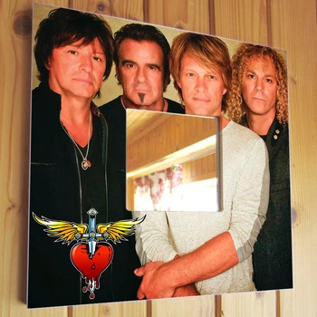Декоративное зеркало "Группа Bon Jovi. Бон Джови" подарок для фанатов рок музыки, украшение в спальню, бар, клуб, студию
