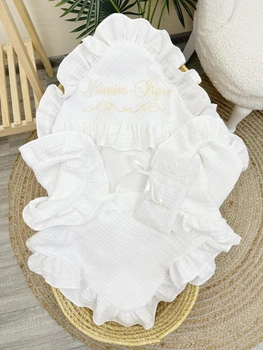 Именная крыжма для девочки Family Tradition муслин с вышивкой и оборками 100х100 см белая Солнечное лето