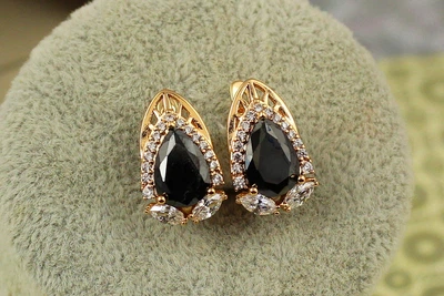 Сережки Xuping Jewelry перформанс з чорним каменем 1,8 см золотисті