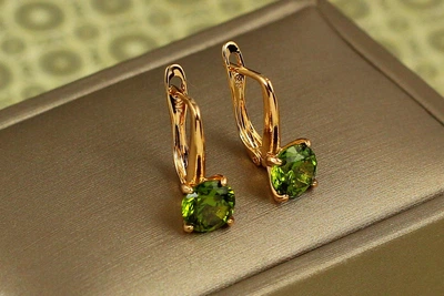 Сережки Xuping Jewelry солістка з смарагдовим каменем 1,7 см золотисті