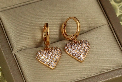 Серьги подвески Xuping Jewelry сердце с мелкими фианитами 2.4 см золотистые