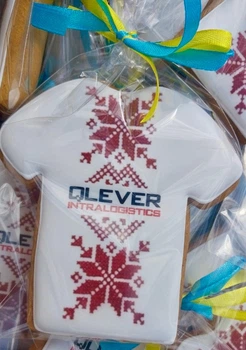 Пряник Вишиванка c логотипом QLEVER