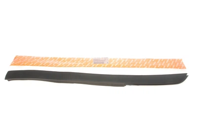 AUTOTECHTEILE 100 6909 Накладка стекла лобового MB Vito (W638) 96-03 (R)