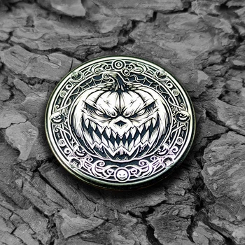 Латунная монета Halloween с глубокой гравировкой Злой Тыквы – уникальный сувенир с персонализацией для подарка Гралекс 15-006-029-01