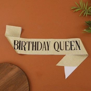 Святкова лента через плече "Birthday Queen" золота з чорним написом до дня народження