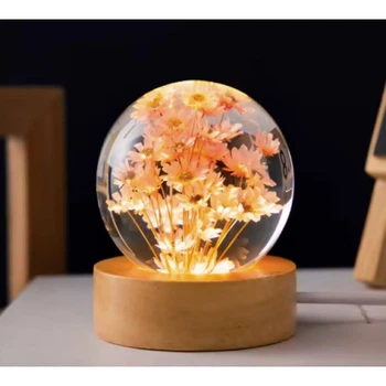 Настільний нічник з натуральною квіткою рожевою ромашкою Crystal Ball "Red daisy" у прозорій кулі