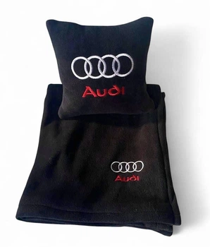 Плед та подушка в авто з вишитим логотипом AUDI червоний напис чорний фліс 260г/м2 розмір M
