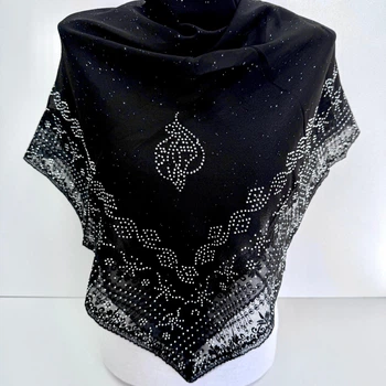 Шифоновый женский платок со стразами и кружевом Alam Al Kashkha 90х90см Черный