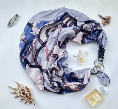 Дизайнерська хустка My Scarf "Сапфірове сяйво" 90 на 90 см прикрашена агатом