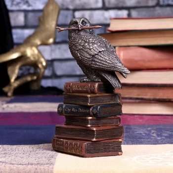 Сова на книжках 01627