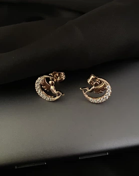 Серьги с ангелочком английский замок золотого цвета 30722 One Size