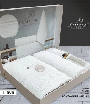 Подарочный набор полотенец La Maison 3 шт с ароматом Lidya