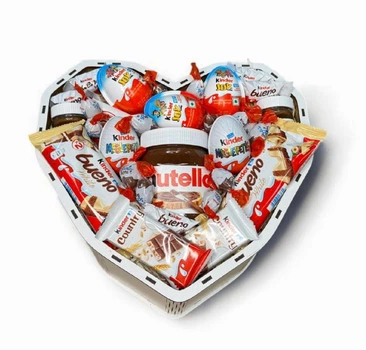 Подарунковий набір бокс сердечко для неї з Kinder та Nutella