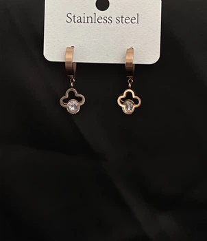 Сережки Конюшина з камінчиком круглий замок золотого кольору 33826 One Size
