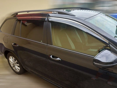 Дефлектори вікон (вітровики) для Skoda Octavia A-7 2013-2019 Combi (на скотче) з нерж. хром полоскою 4 шт. (HAWK)
