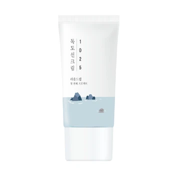Солнцезащитный крем с морской водой ROUND LAB 1025 Dokdo Sunscreen, 50 мл