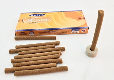 Натуральные безосновные благовония Satya Super Sandal Dhoop Sticks с подставкой, 10 шт 20486