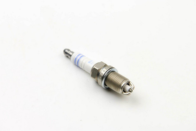 Свечи BOSCH 0242235668 Volkswagen Passat, Polo, Bora, Golf; BMW 5 Series, 3 Series, 7 Series, 8 Series; Audi A3, A4, A6; Renault Laguna; Seat Ibiza, Leon; Dacia Logan ZB9000063U, VSP144, VSP003