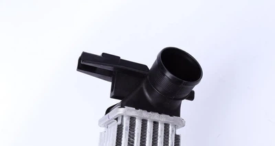 Интеркулер NRF 30253 Skoda Roomster, Fabia, Rapid; Seat Ibiza, Toledo; Volkswagen Polo; Audi A1 6RF145805A, 6R0145805, 6R0145805B
