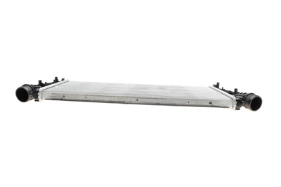 Радіатор інтеркулера Opel Vectra C/Signum 1.9CDTI 04-08 30475 NRF