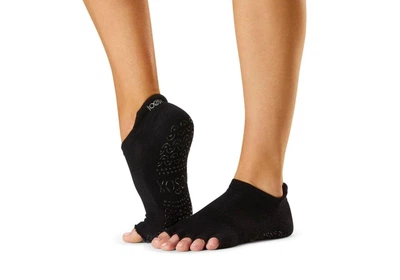 Носки для йоги ToeSox Half Toe Low Rise Grip Evolve Tec M (39-42.5) Черный