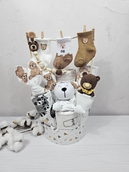 Букет подарков для малышей с пледом пеленками и аксессуарами a.l.babybox Теди