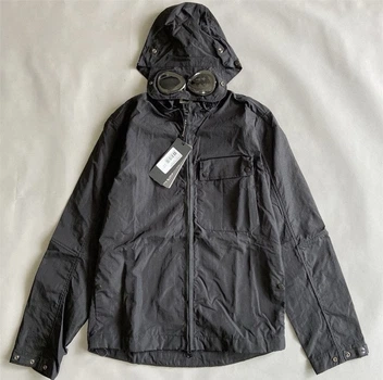 Водоотталкивающая куртка с линзами C.P. Company Chrome Goggle Jacket размер XL черная.