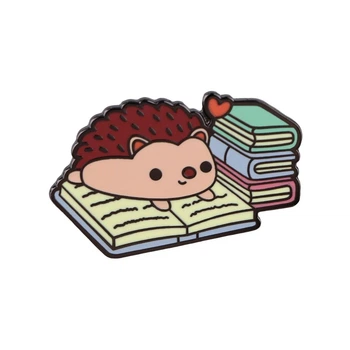 Брошка-значок BROCHE біжутерія Їжачок з книгами різнокольорова BRGV114103