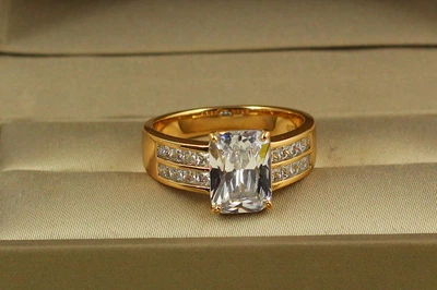Кольцо Xuping Jewelry Баритон р 20 золотистое
