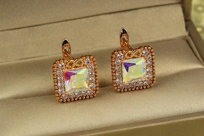 Сережки Xuping Jewelry вічність з каменем хамелеон 1,3 см золотисті