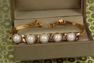 Браслет Xuping Jewelry Пять жемчугов 17 см 9 мм золотистый
