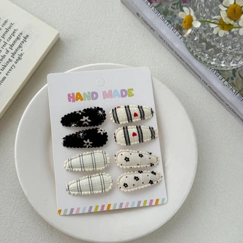 Набор маленьких детских заколок 8 шт тканевые white and black 3 см