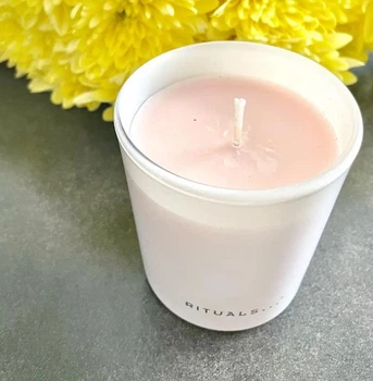Свічка The Ritual of Sakura scented candle 140 гр