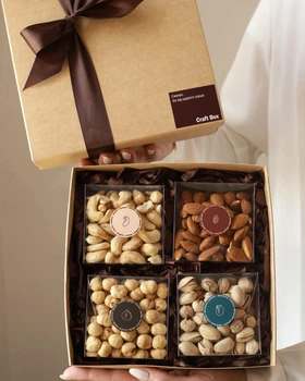 Подарунковий Craft Box з особливим написом. 4 NUTS Крафт. ТМ Honey Life