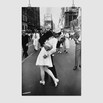 Постер Поцелуй на Таймс-сквер, Time Square Kiss (1945), A3 42×28 см (id1138)