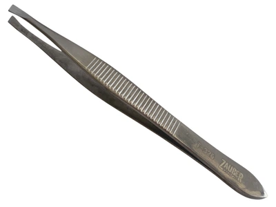 Пинцет для бровей скошенный заточенный Zauber-manicure T-326